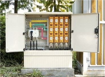 Utcai világítás adagolóoszlopa